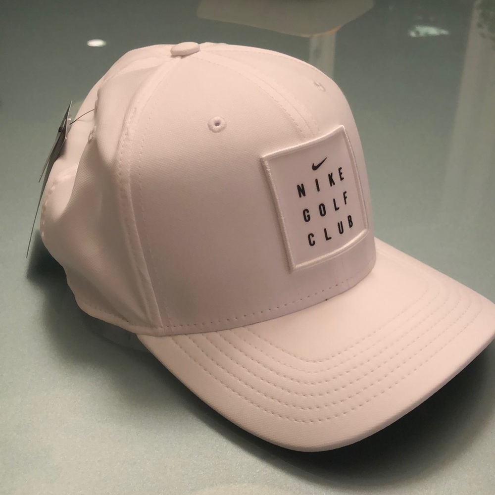 Nike Golf Club SnapBack hat